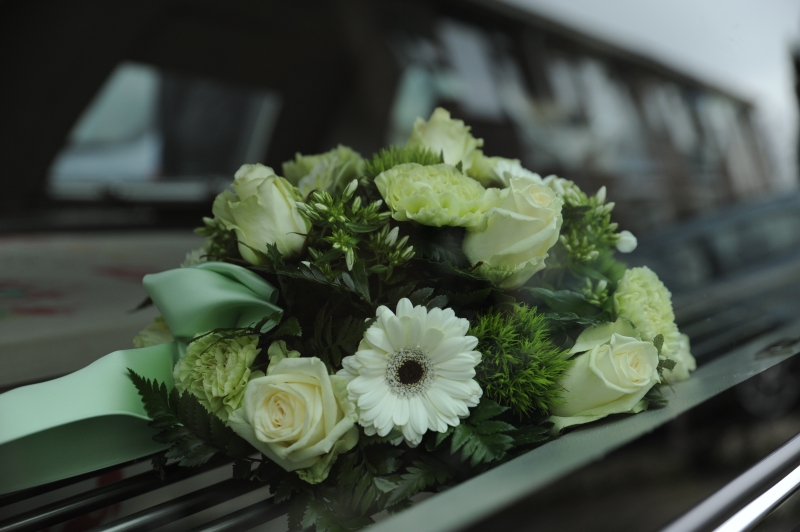 funeraire-PEILLE-min_flowers-4839339